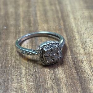 Sterling Silver Ring with diamonds